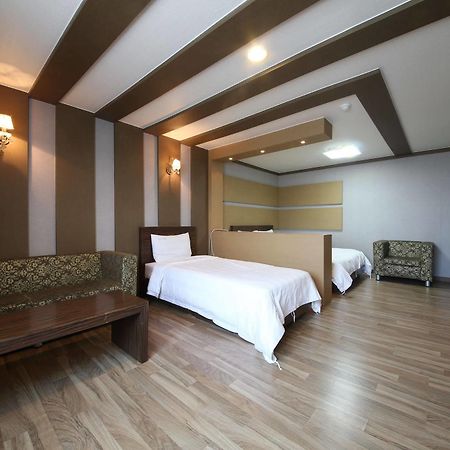 Yes Motel Gunsan Extérieur photo