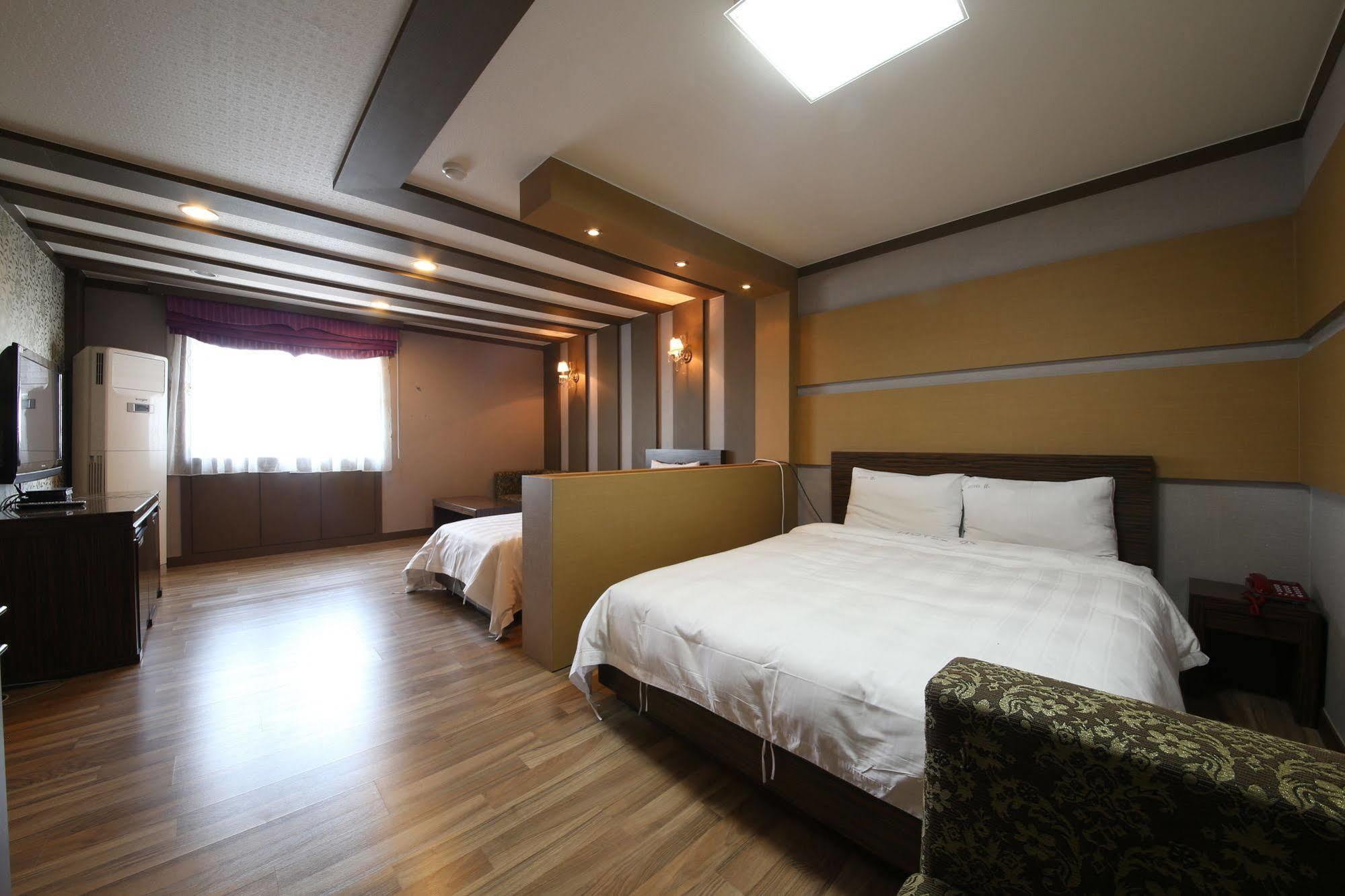 Yes Motel Gunsan Extérieur photo