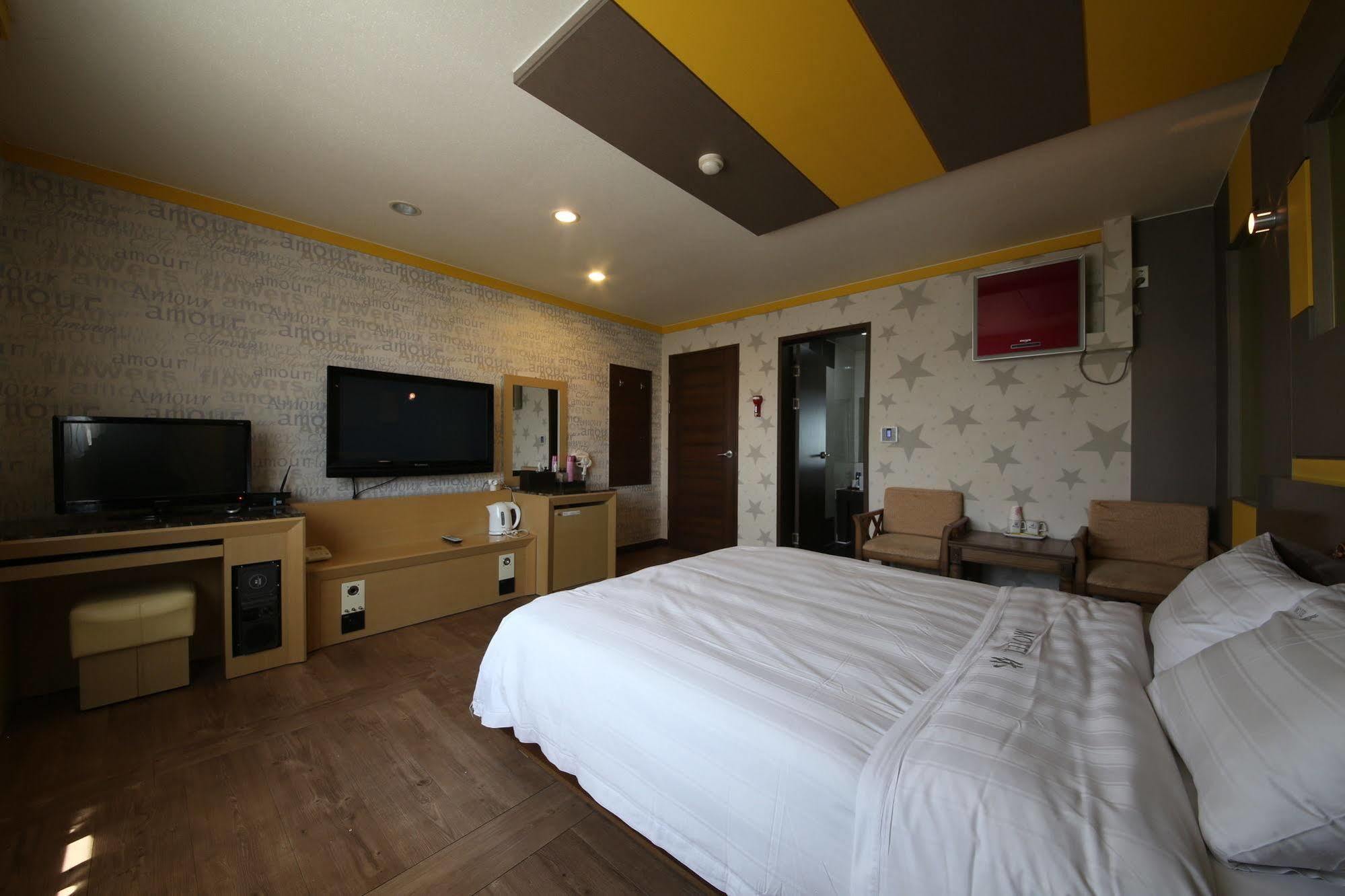 Yes Motel Gunsan Extérieur photo