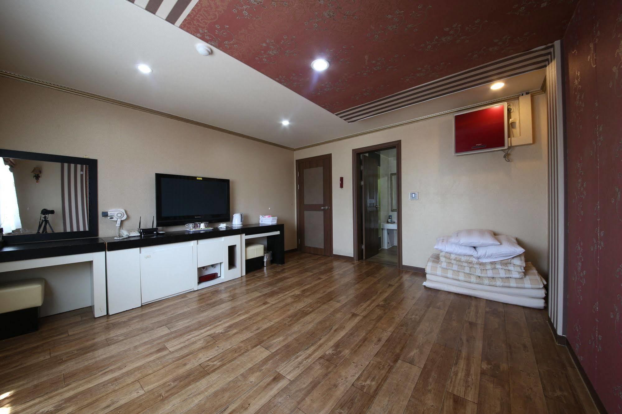 Yes Motel Gunsan Extérieur photo