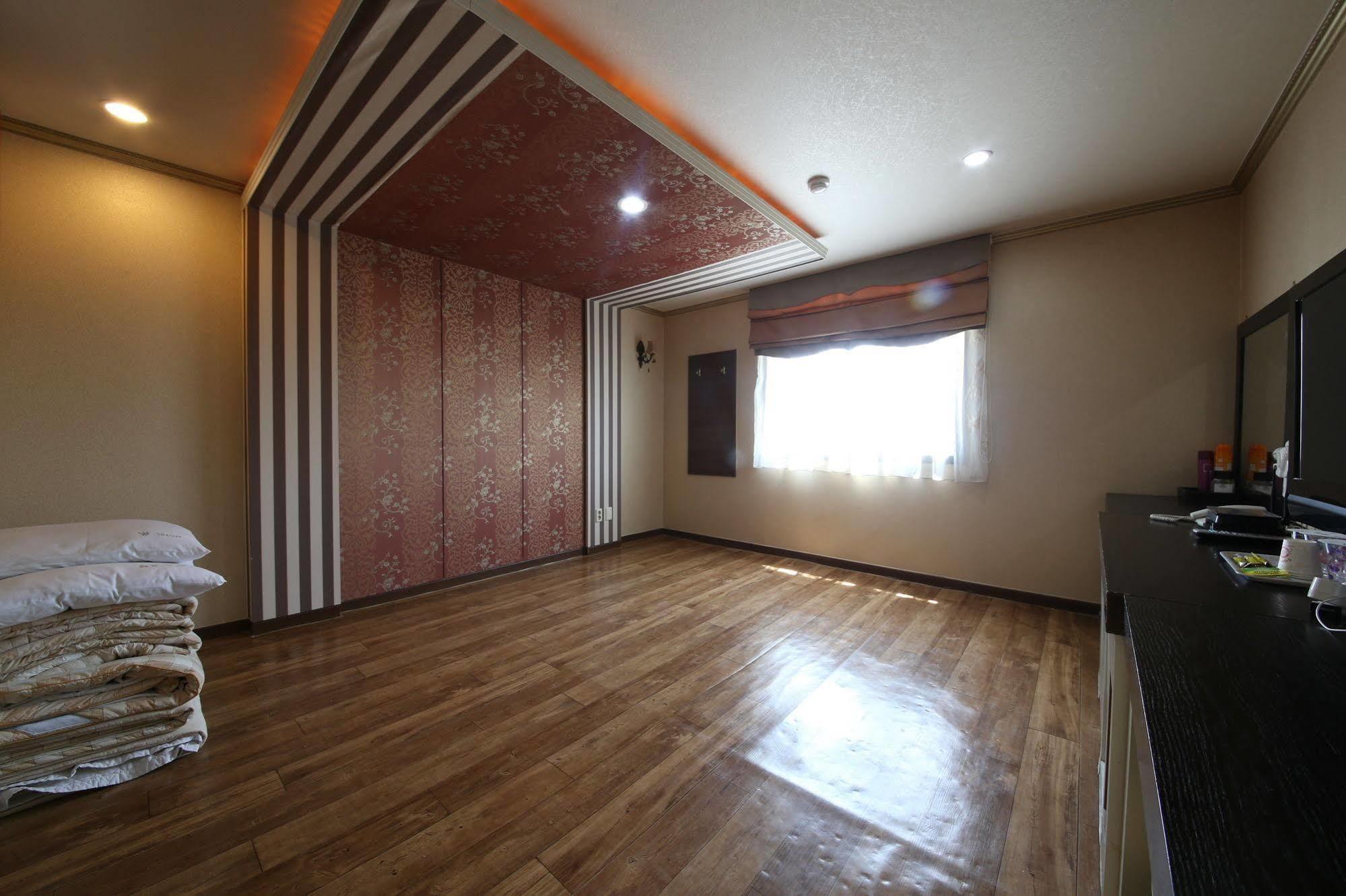 Yes Motel Gunsan Extérieur photo