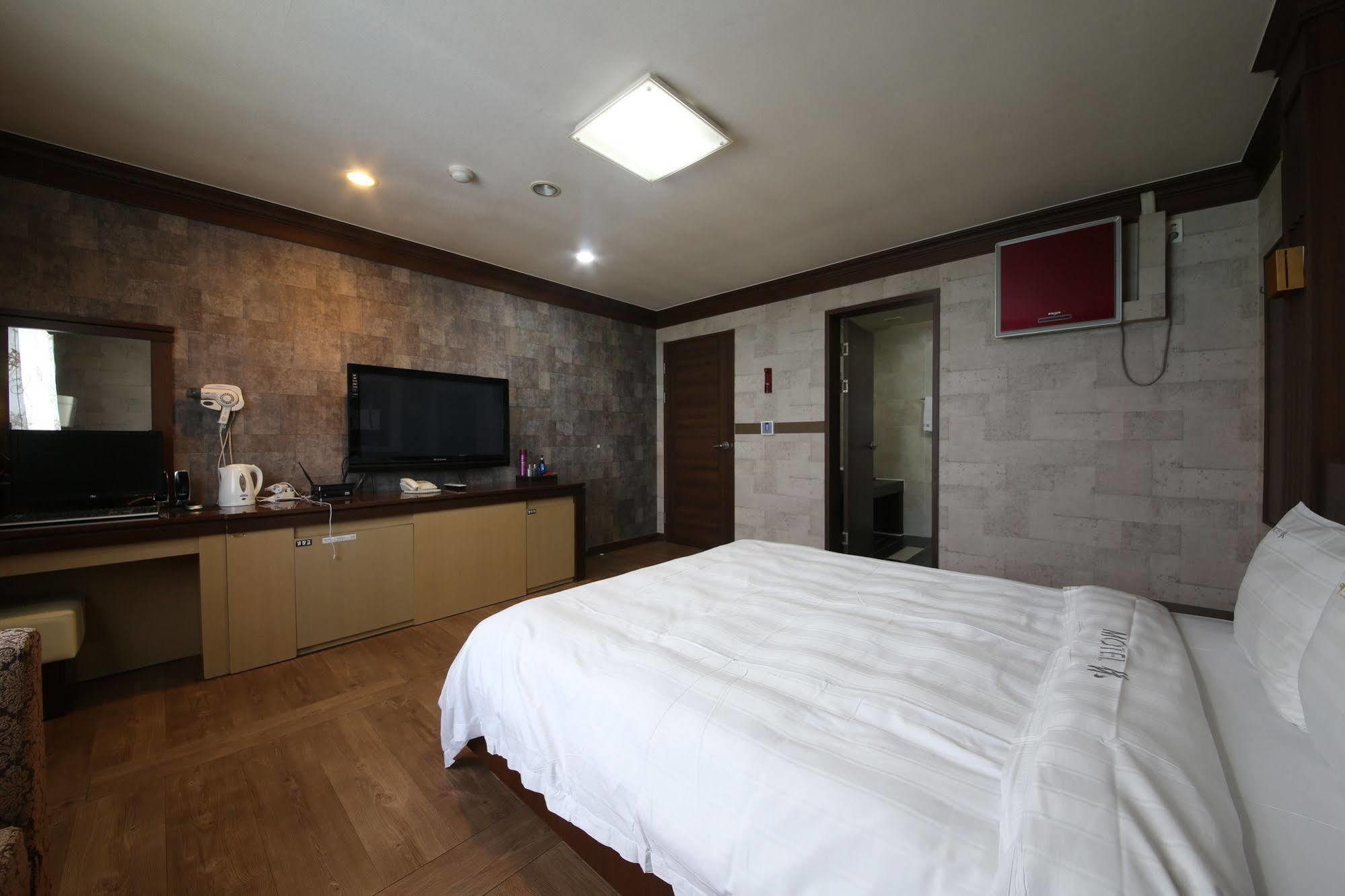 Yes Motel Gunsan Extérieur photo