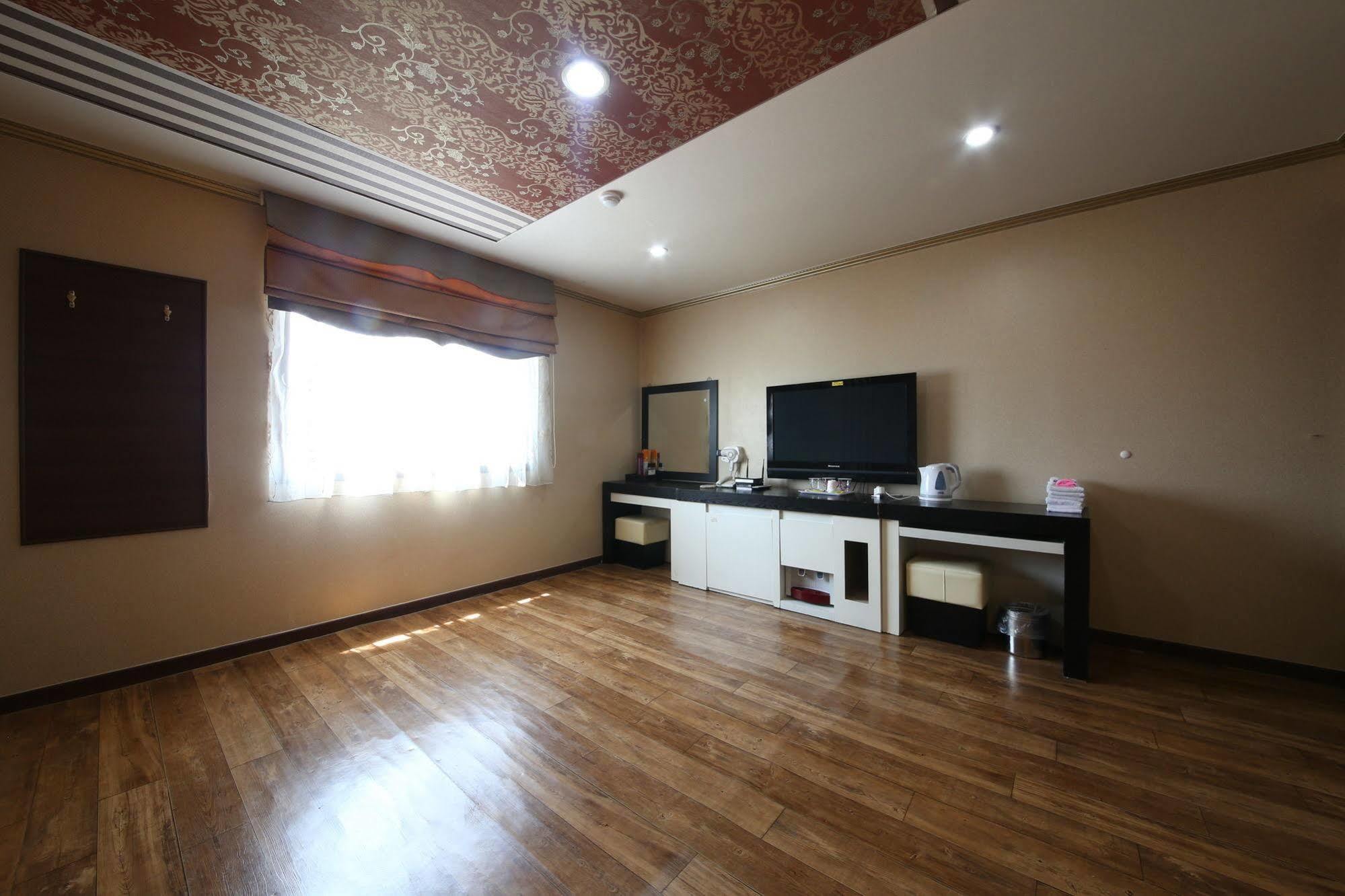 Yes Motel Gunsan Extérieur photo