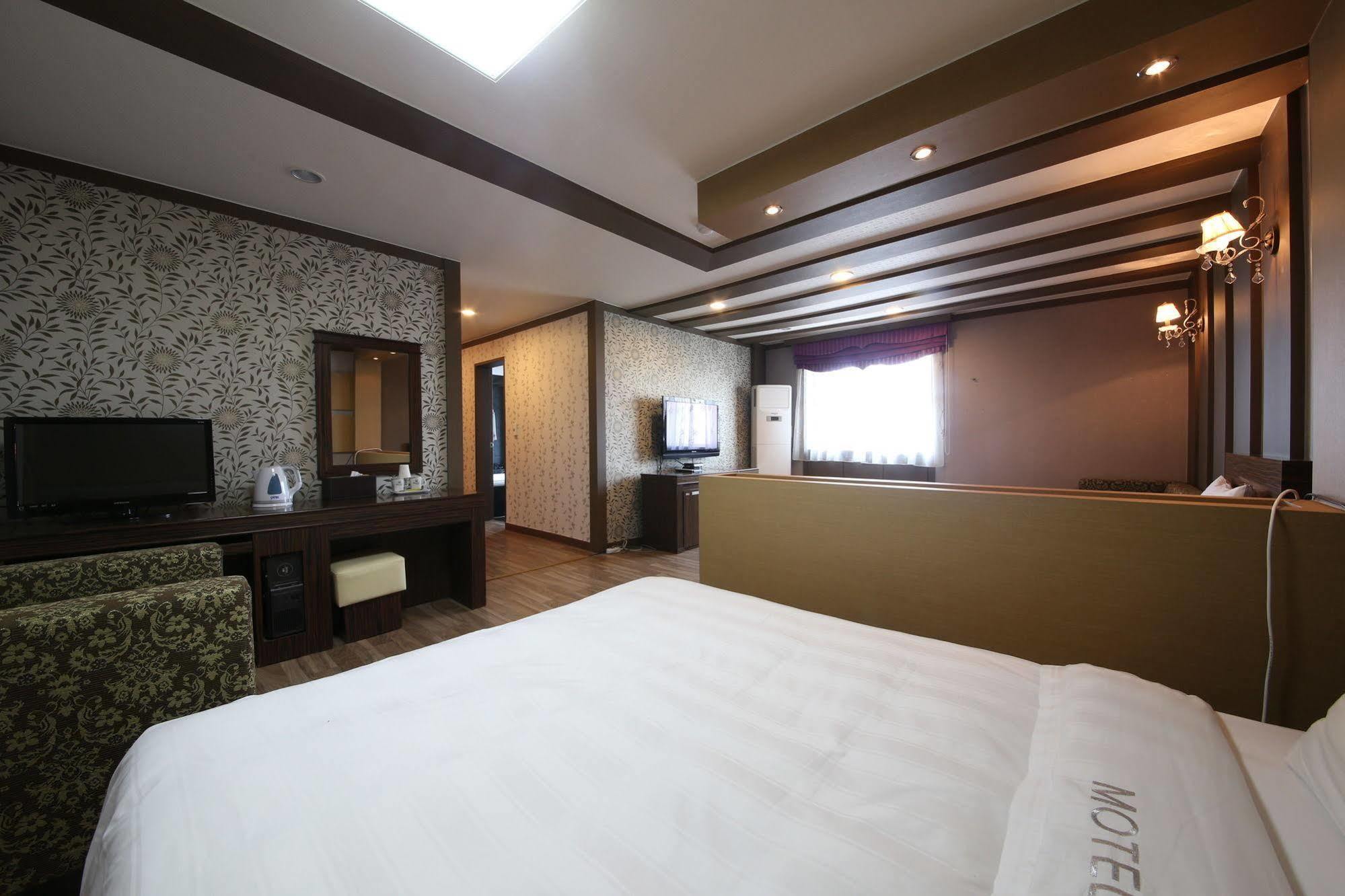 Yes Motel Gunsan Extérieur photo